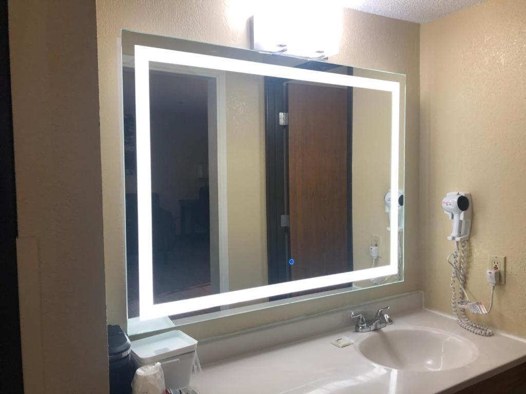 Wallaceburg Inn Екстер'єр фото