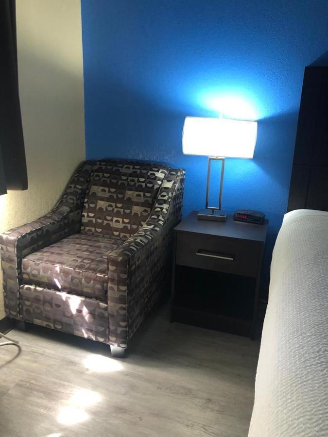 Wallaceburg Inn Екстер'єр фото