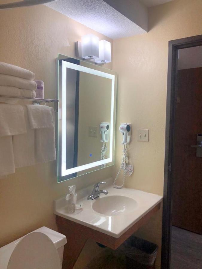 Wallaceburg Inn Екстер'єр фото