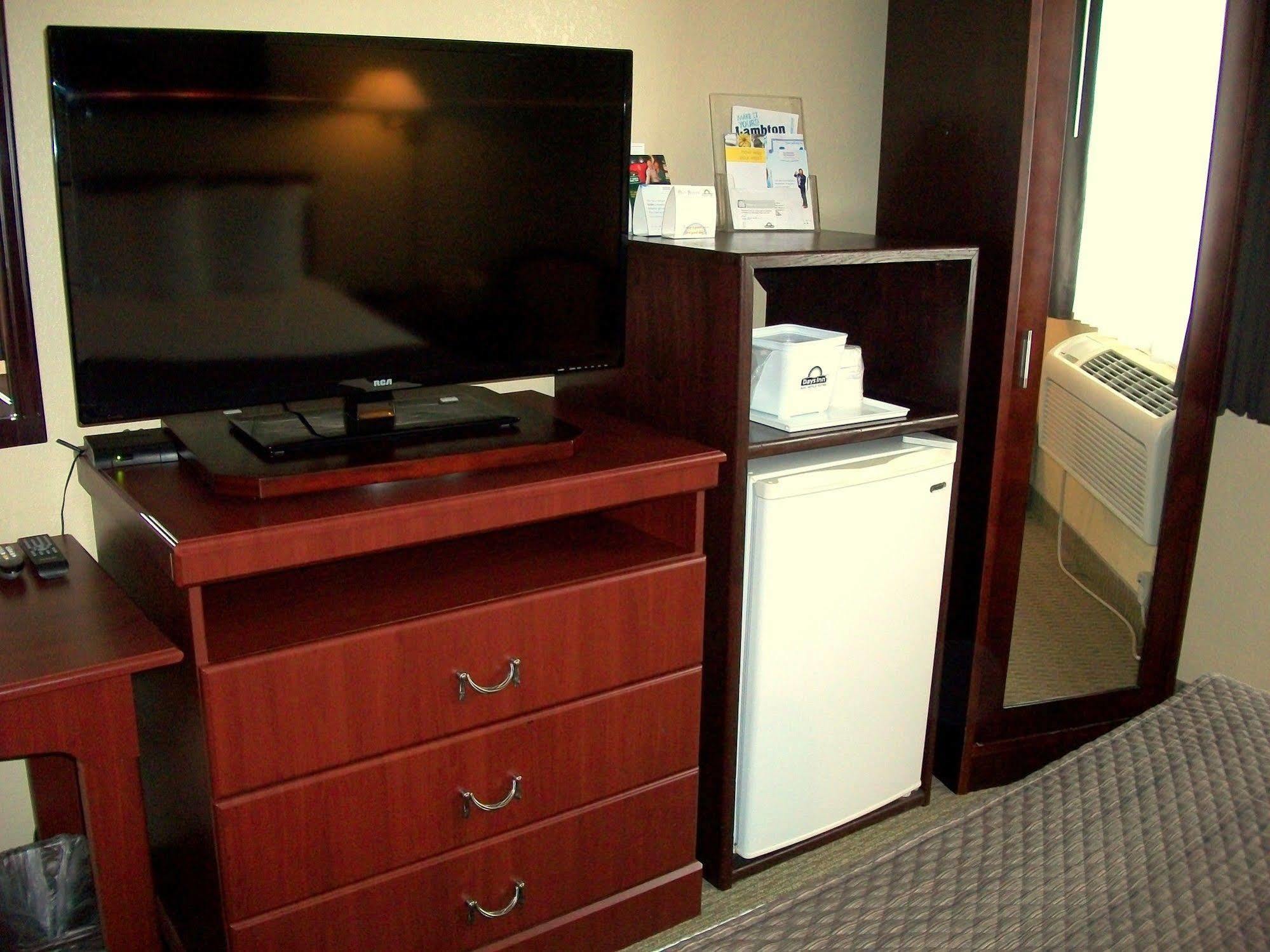 Wallaceburg Inn Екстер'єр фото