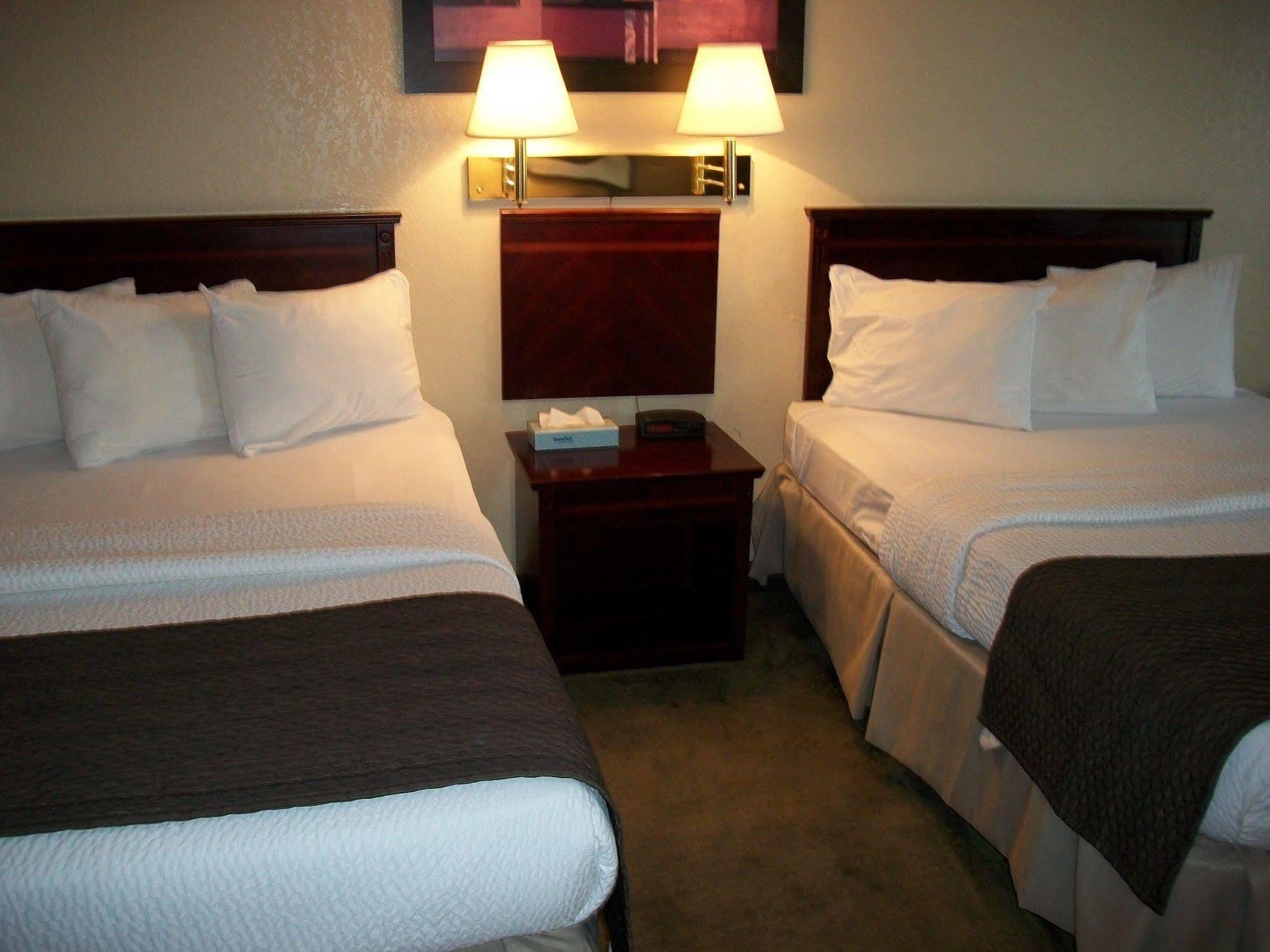 Wallaceburg Inn Екстер'єр фото